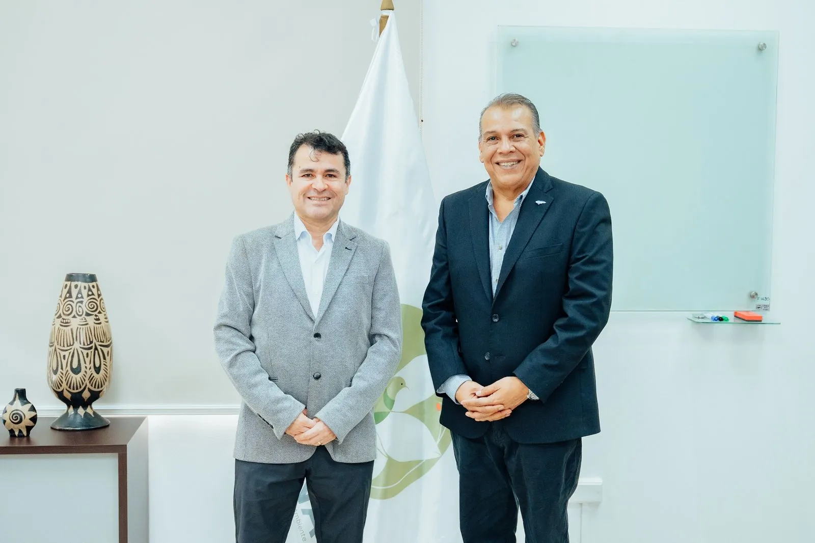 Encuentro del ministro de la SERNA con el coordinador regional del PNUMA